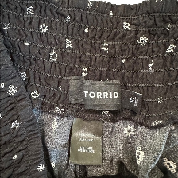 Torrid Pants Womens Black Print Wide Leg Plus Trousers Flowy Pockets size 1R - Picture 17 of 17